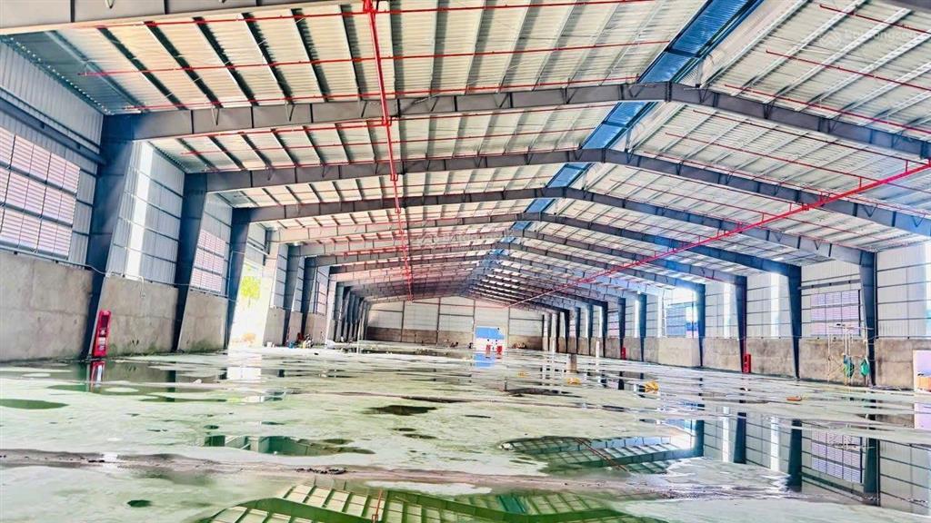 X175
bán nhà xưởng 10.300m2. đang xây dựng, đất skc trong ccn, thời hạn đến 2054. thiện tân.