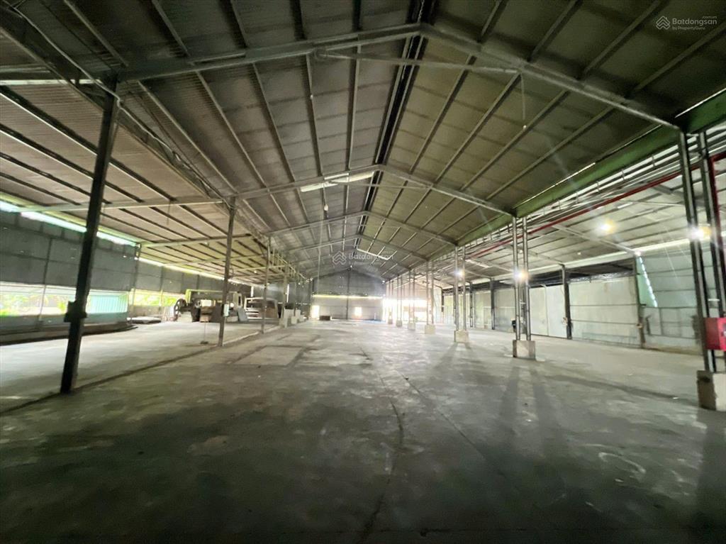 Cho thuê xưởng sx 2800m2 tdt 5200m2. tba 250kva. pháp lý chuẩn. chỉ 150 tr/th. gần ql1a, kcn gđ