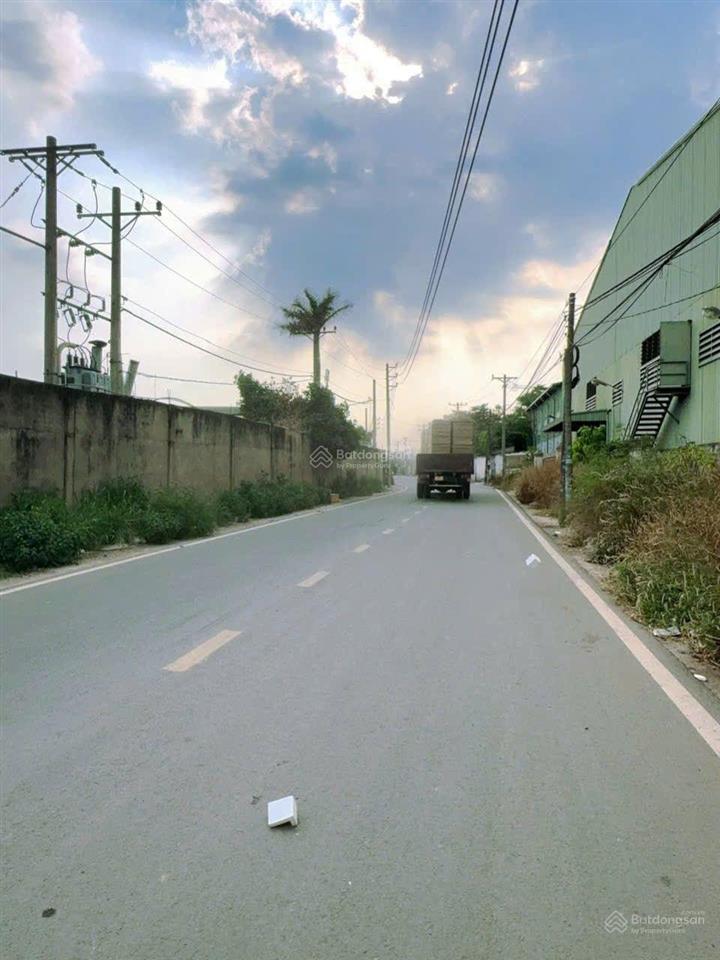 Cho thuê xưởng sx 2800m2 tdt 5200m2. tba 250kva. pháp lý chuẩn. chỉ 150 tr/th. gần ql1a, kcn gđ