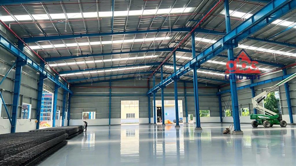 Cho thuê xưởng sx 5842m2. dtsd 8000m2. chỉ 3,6 $/m2. kcn bàu xéo, trảng bom, tp. đồng nai.