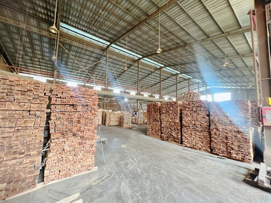 Bán nhà xưởng 3700m2 đất skk. ngành gỗ đang hoạt động. tặng toàn bộ máy móc, thiết bị.