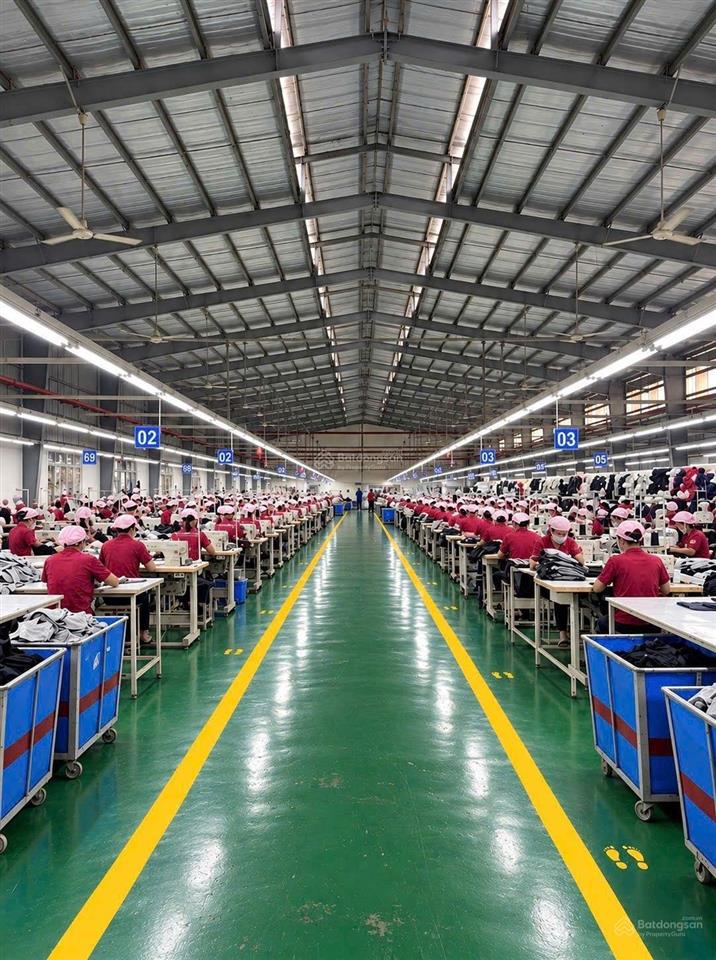 Cho thuê lại toàn bộ công ty may và công nhân có sẵn 10 chuyền may. ngay sân bay long thành. 7600m2