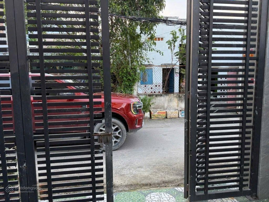Ngộp bank bán gấp nhà góc 3mt  8,8x17m 3 tầng 8pn, hxh đổ cửa  nguyễn hữu thọ  chỉ 6.3tỷ