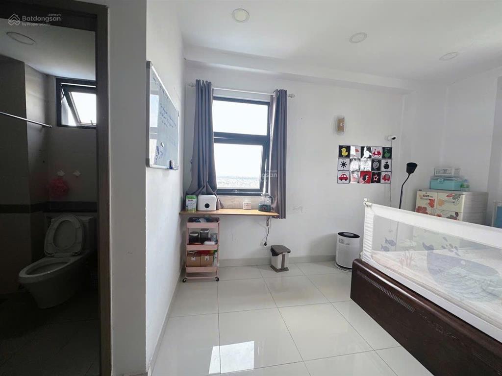 Căn góc 2mt cc hoàng quốc việt  lầu cao  view đẹp  full nội thất vào ở ngay  chỉ 3tỷ