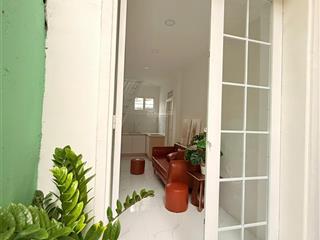 Về quê bán gấp nhà 2 tầng, shr hỗ trợ vay 850tr, gần chợ tân quy, tân hưng, quận 7  chỉ 1.65 tỷ