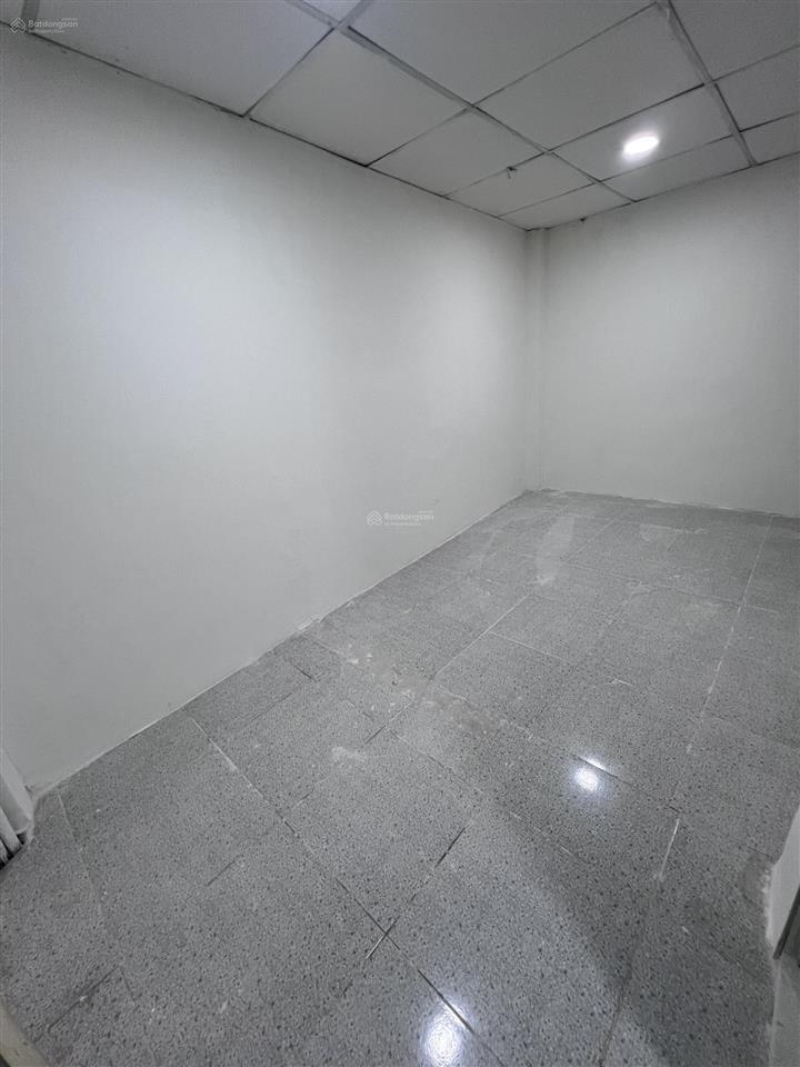 Chỉ 980triệu sở hữu nhà 2 tầng, 3pn, sát hxh, gần làng đại học, lê văn lương, nhà bè