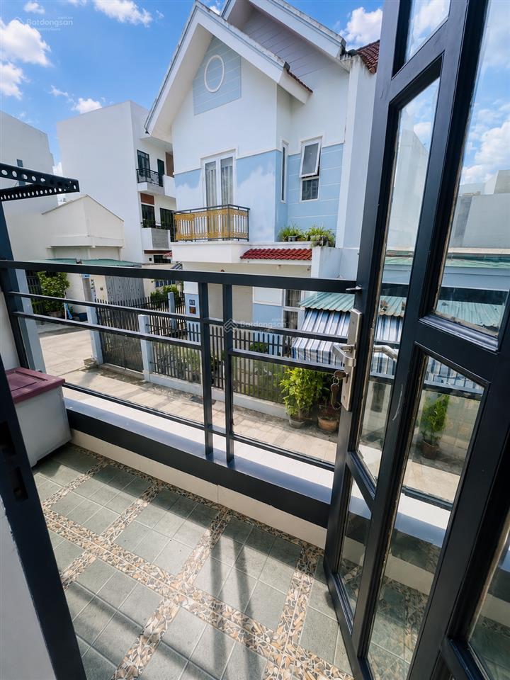 Nhà đẹp 2 tầng, sổ hồng chính chủ, hxh6m, gần làng đại học, lê văn lương  chỉ 1 tỷ