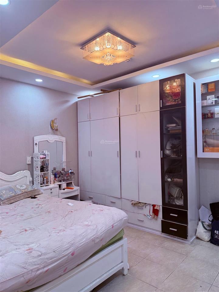 Chung cư quận 8, tầng trung view đẹp, nội thất xịn sò vào ở ngay, chỉ 2 tỷ