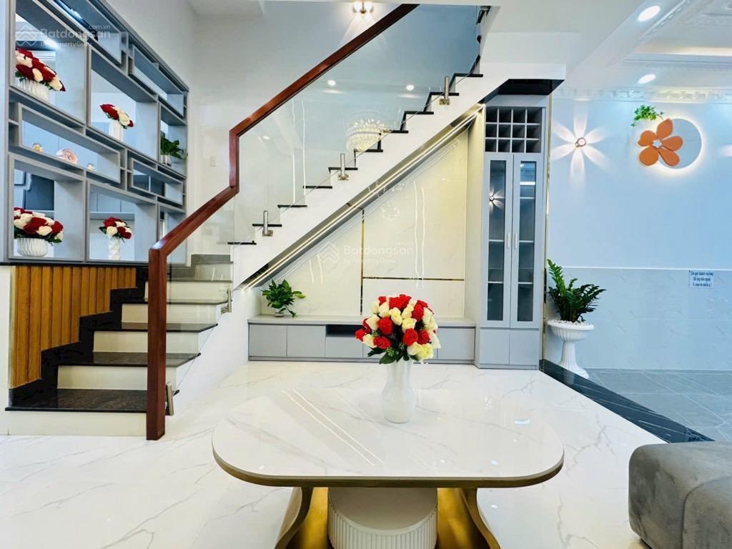 Nhà 4 tầng đường huỳnh tấn phát, ngay cầu phú xuân, gần phú mỹ hưng