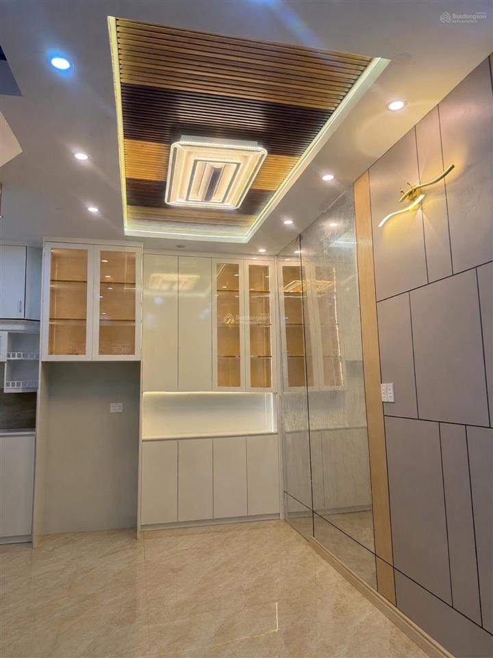 Nhà 3 tầng shr full nội thất cao cấp, kdc hiện hữu, hỗ trợ vay, gần kdc phú xuân