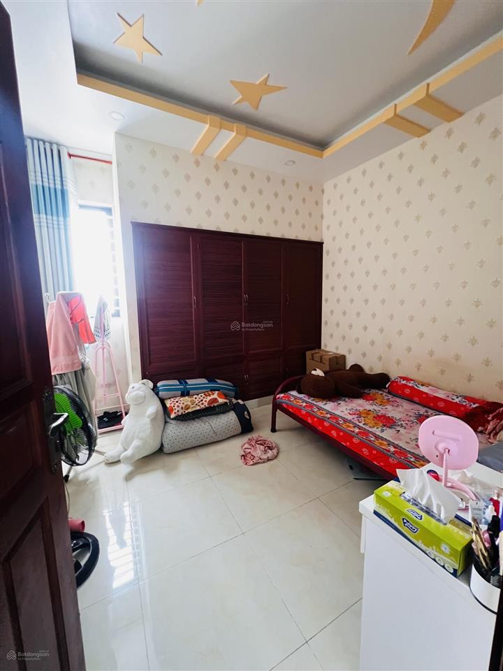 Nhà 5 tầng ngộp bank, 1 hầm + 4 tầng, hxh đổ cửa, gần trường đh mở  lê văn lương  nhà bè  6,5 tỷ