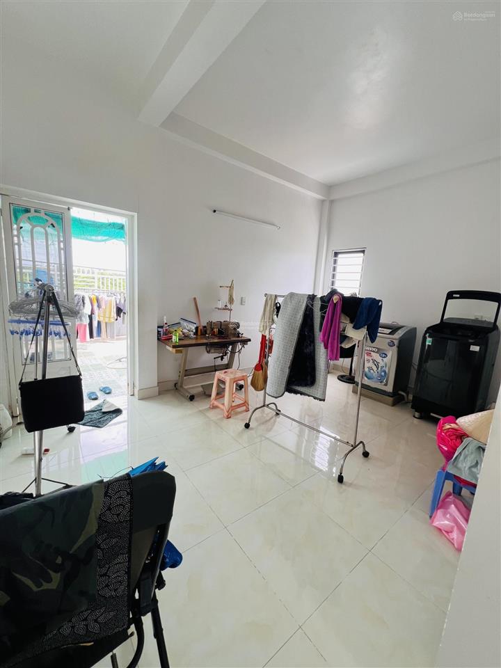Nhà 5 tầng ngộp bank, 1 hầm + 4 tầng, hxh đổ cửa, gần trường đh mở  lê văn lương  nhà bè  6,5 tỷ