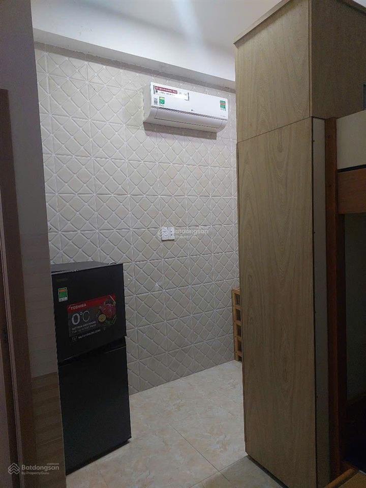 Nhà trọ, căn hộ dịch vụ ngay cạnh spkt và đại học ngân hàng