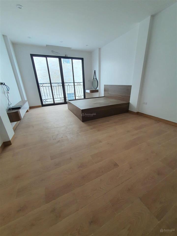 Cho thuê nhà riêng 6pn, 6wc, 32 triệu, 45m2 tại số 8 ngõ 535, lạc long quân, tây hồ, hà nội