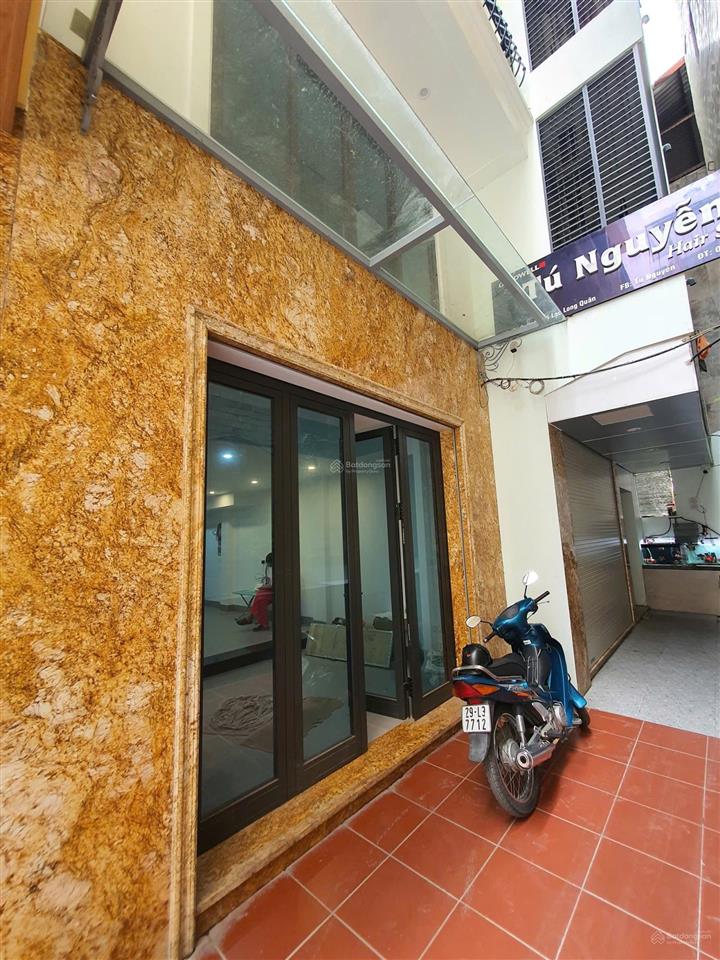 Cho thuê nhà riêng 6pn, 6wc, 32 triệu, 45m2 tại số 8 ngõ 535, lạc long quân, tây hồ, hà nội