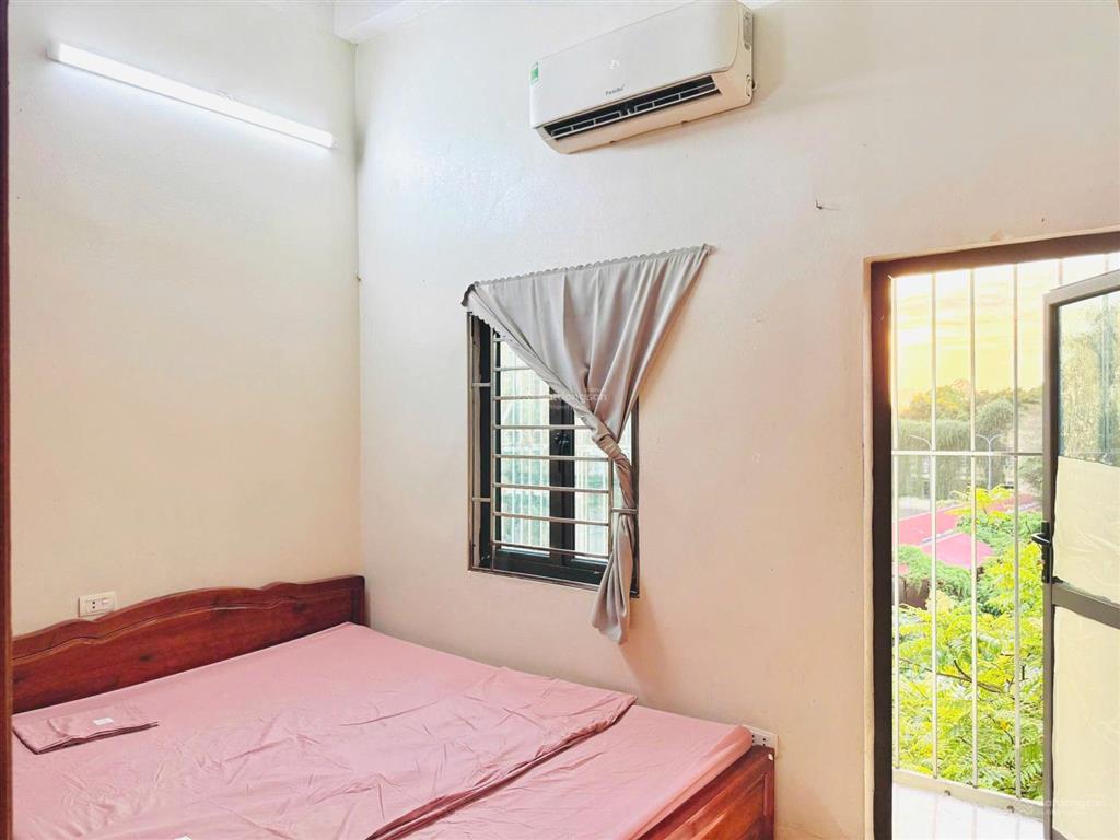 Cho thuê căn hộ 1n1k, tại 24 đại mỗ. cách lê quang đạo kéo dài 100m. cạnh trường học