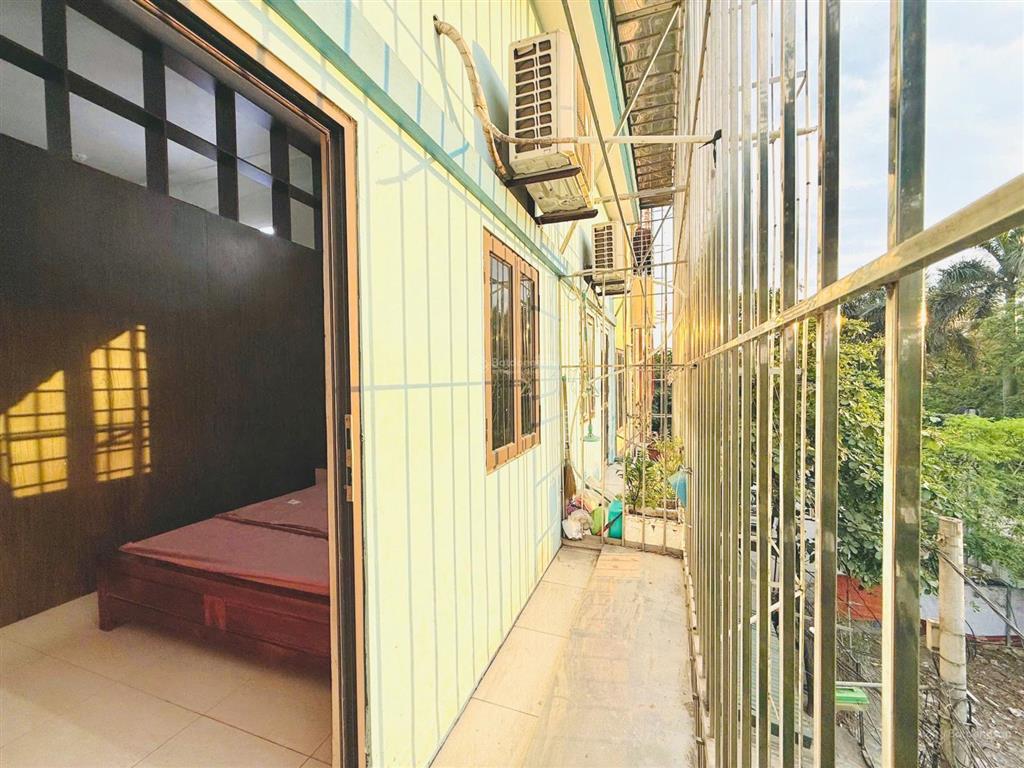 Cho thuê căn hộ 1n1k, tại 24 đại mỗ. cách lê quang đạo kéo dài 100m. cạnh trường học