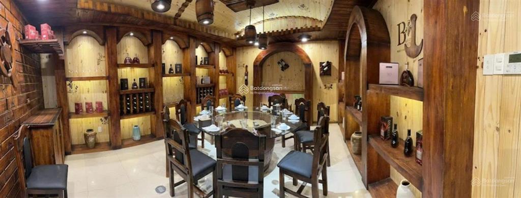 Cho thuê gấp nhà mặt phố nguyễn xuân khoát, mặt tiền siêu rộng, diện tích 250m2, giá cực ưu đãi!