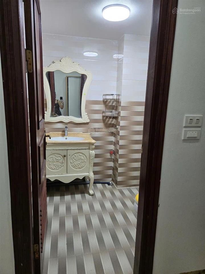 Cho thuê căn studio phố hoa lâm full nội thất chỉ xách vali vào ở, giá 4tr/tháng