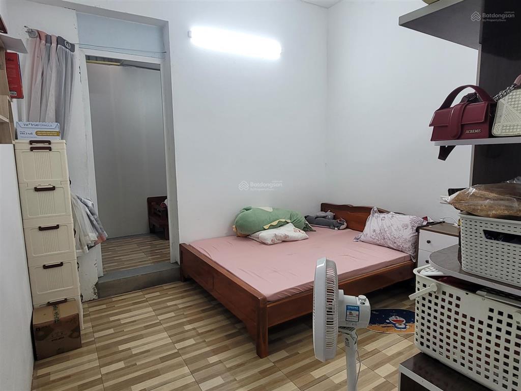 Cho thuê căn hộ full nội thất nhà biệt thự kđt việt hưng, vào ở luôn.