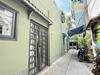 Nhà lô góc 3 mặt  sát mt trần hưng đạo  p1, q. 5  56m2  2 tầng  giá 8.7 tỷ. tl