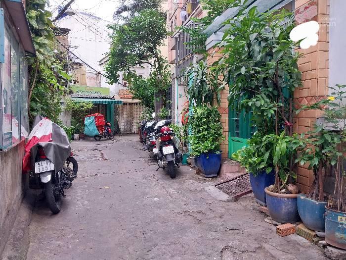 Bán nhà cách mạng tháng 8, q.3  37m²  5 tầng, ngang 6,6m  giá 9.7 tỷ