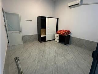 Chính chủ thuê nhà cấp 4  mặt tiền đường số 49
