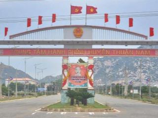Chính chủ gửi bán lô góc mặt tiền đường nhựa 40m vị trí đắc địa ngay trung tâm xã thuận nam