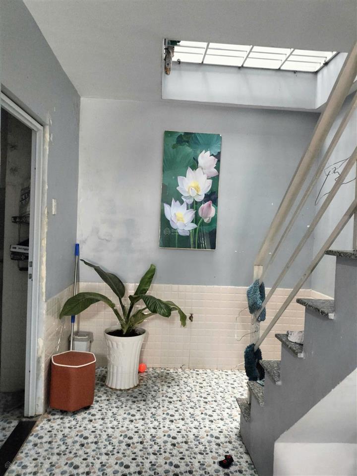 Bán nhà mỹ bình  gần biển, ngay chung cư phú thịnh vị trí đẹp, đường 11m thông thoáng
