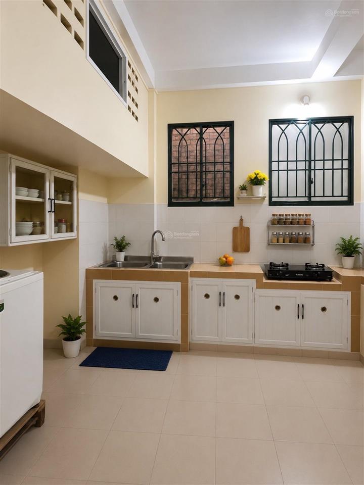 Sát mặt tiền! dt 76m2 đất nở hậuphan văn trị  3 tầng kiên cố ở ngay  9,8 tỷ  p11 q. bình thạnh