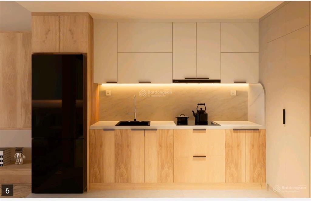 Qua mỹ sống, 2,99 tỷ để lại studio full nội thất toà p1 full nôik thất tầng trung cực đẹp...