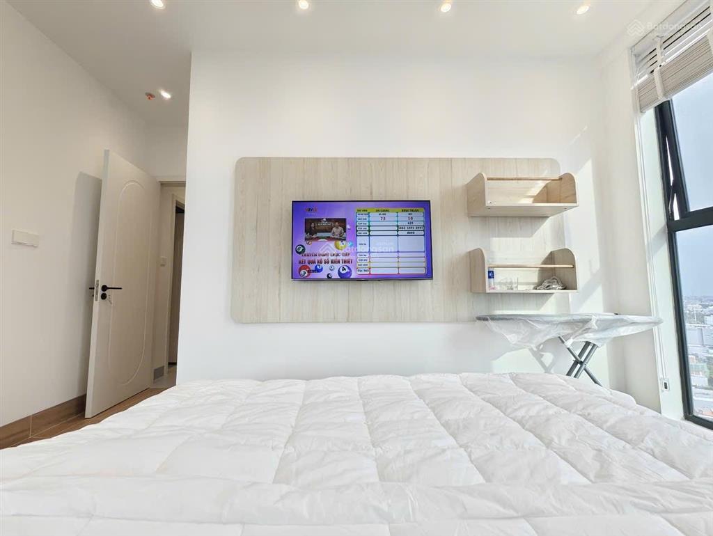 Định cư nước ngoài, bán nhanh căn 2 ngủ view sông panoma 1 nội thất như hình giá cực tốt 6,x tỷ