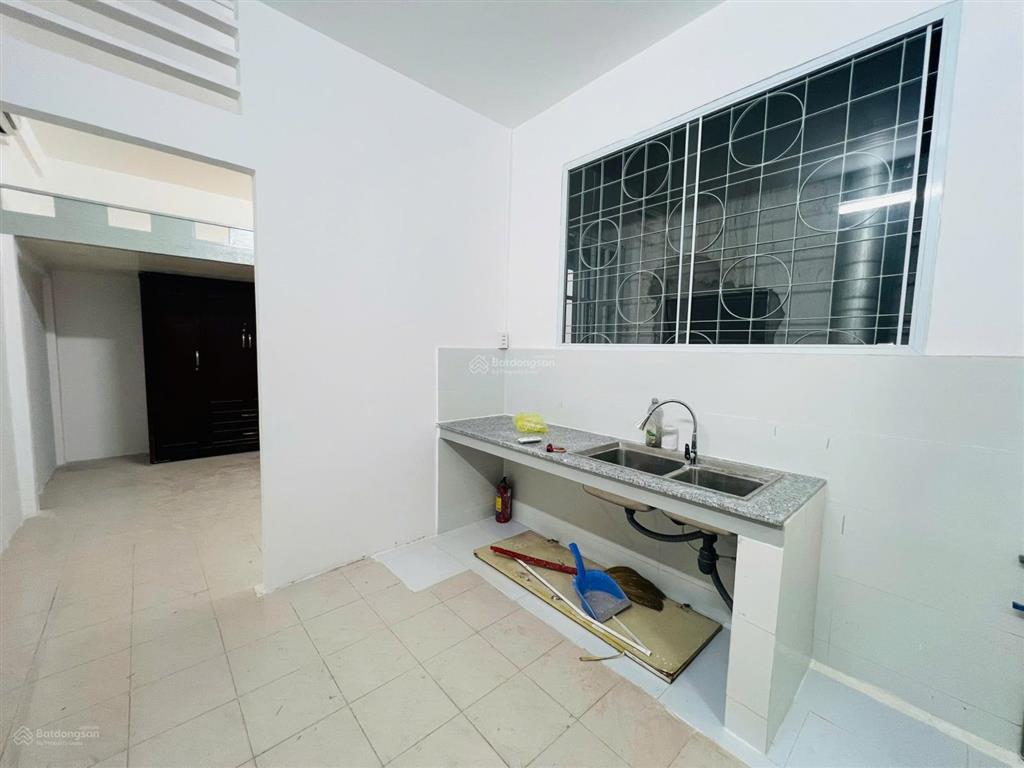 Cho thuê căn hộ chung cư 1pn, 1wc, 30m2, 6 triệu vnd tại bàu cát 6, tân bình, hcm