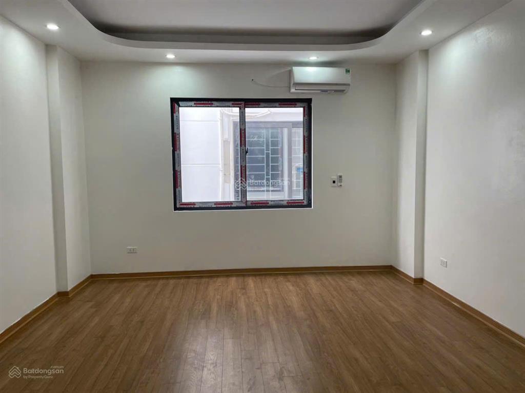 Bán nhà riêng tại hoa thám, 5,3 tỷ, 35 m2, 3pn, 4wc, mặt tiền 5m, pháp lý đầy đủ. ko quy hoạch