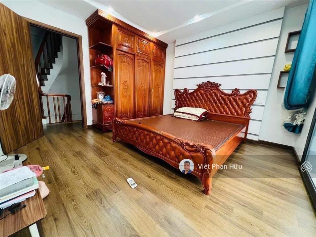 Bán nhà nguyễn hoàng tôn tây hồ, dân xây 5 tầng 35m2, ở và kinh doanh , giá chào 9.1 tỷ