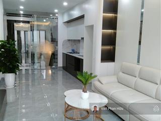 Bán nhà phạm văn đồng, phân lô 7 tầng tm, ô tô đỗ cửa, 50m ra phố, để xe cạnh nhà 37m2 nhỉnh 9 tỷ