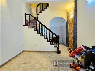 Nhà ở luôn nguyễn khánh toàn gần fpt đông quan  quan hoa dt 36m2*5t mt 4m 4pn 8,9 tỷ