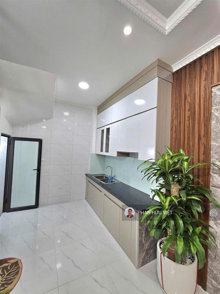 Hồ đền lừ nhà đẹp full nội thất, vài bước ra ô tô, ở kinh doanh 33m2*5tầng 8,7 tỷ