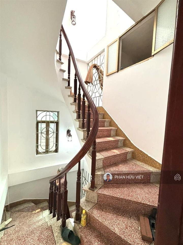 Nhà trương định dân xây, gần phố 33m2*4 tầng giá chào 7.3 tỷ có thương lượng.