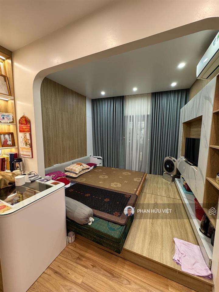 Bán nhà giáp bát kim đồng, nhà đẹp hiện đại, ô tô gần, sổ nở hậu 41m2 mt 6m giá chào 13.8 tỷ.