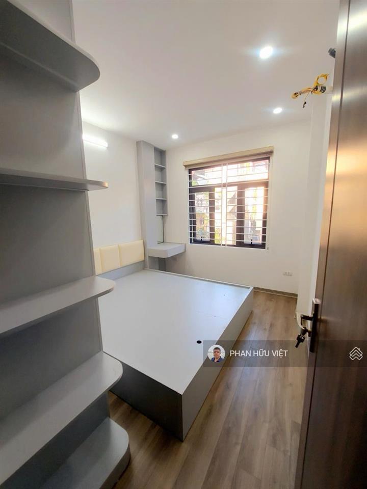 Nhà đẹp giáp bát 40m2 5 tầng 6 pn thang máy full nội thất xịn giá chào 11.5 tỷ