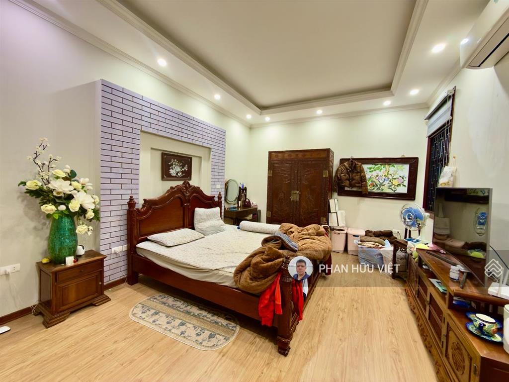 Giáp bát trương định nhà đẹp dân xây gần ô tô chủ mới ở ngay 33m2 5 tầng 9 tỷ có thương lượng