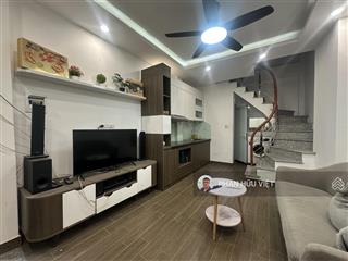Nhỉnh 6 tỷ nhà p. bạch mai, 2 thoáng, 30m ra ô tô tránh, sổ riêng, 3 ngủ full nội thất