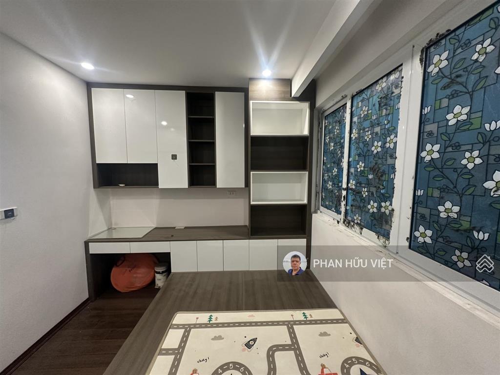 6,2 tỷ nhà p. bạch mai, 2 thoáng, 30m ra ô tô tránh, sổ riêng, 3 ngủ full nội thất