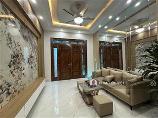 180tr/m nhà nguyễn đức cảnh, 20m ra ô tô tránh, dân xây, ban công sân riêng, sđcc, đủ công năng
