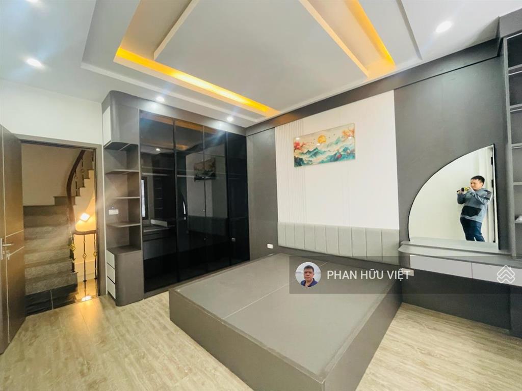 183tr/m2 nhà nguyễn đức cảnh, 20m ra ô tô tránh, dân xây, ban công sân riêng, sđcc, đủ công năng