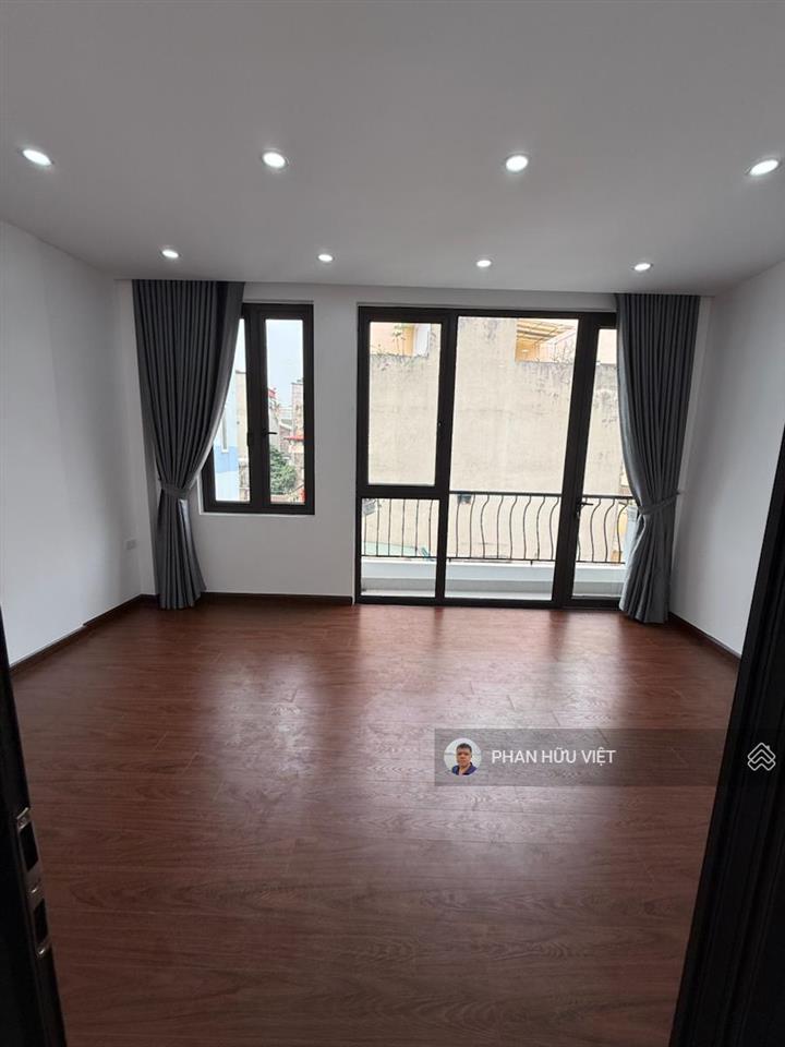 Nhà 5 tầng mới gốc đề  minh khai, 2 thoáng 30m ra ô tô, sổ đẹp 3 ngủ tặng nội thất, k qh