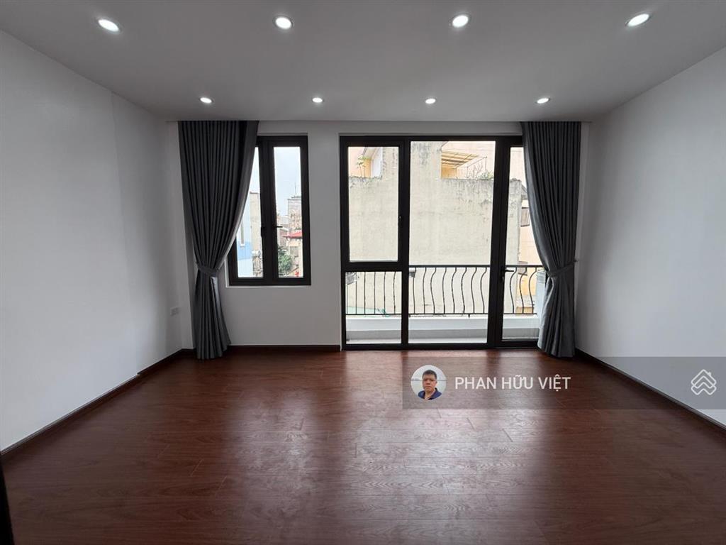 Nhà 5 tầng mới gốc đề  minh khai, 2 thoáng 30m ra ô tô, sổ đẹp 3 ngủ tặng nội thất, k qh