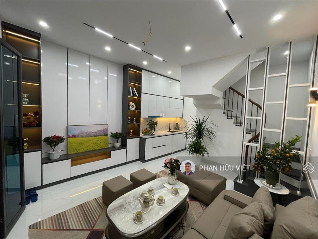 Bán nhà phân lô lương khánh thiện, tương mai, 30m2, 5 tầng, vf3 đỗ cửa, kinh doanh tốt, 8.89 tỷ