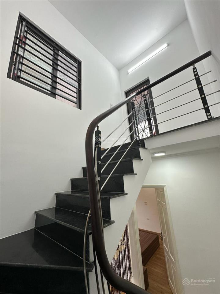 Bán nhà lương khánh thiện  tân mai, 34m2, mới đẹp 5 tầng, gần hồ đền lừ, giá 8.75 tỷ